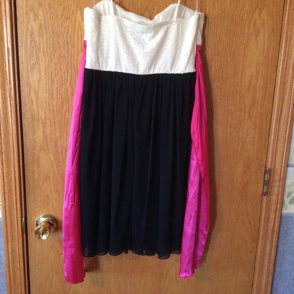 🖤💖 Cupcake Party Dress 💖🖤 - Picture 4 of 7